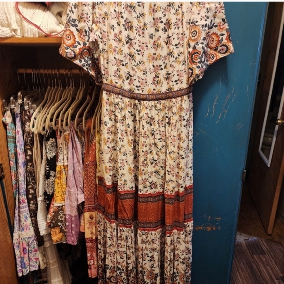 $175- Elle Gown - Picture 5 of 5